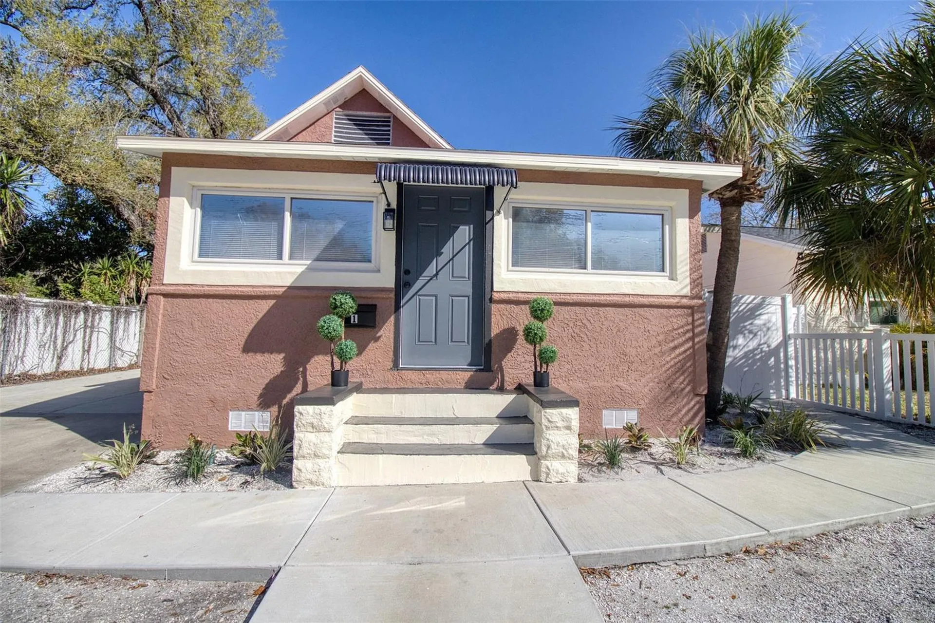 675 16th Avenue S St Petersburg FL 33701