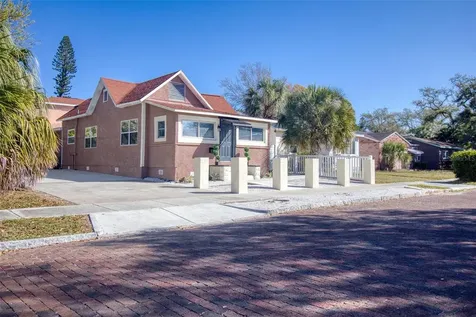 675 16th Avenue S St Petersburg FL 33701