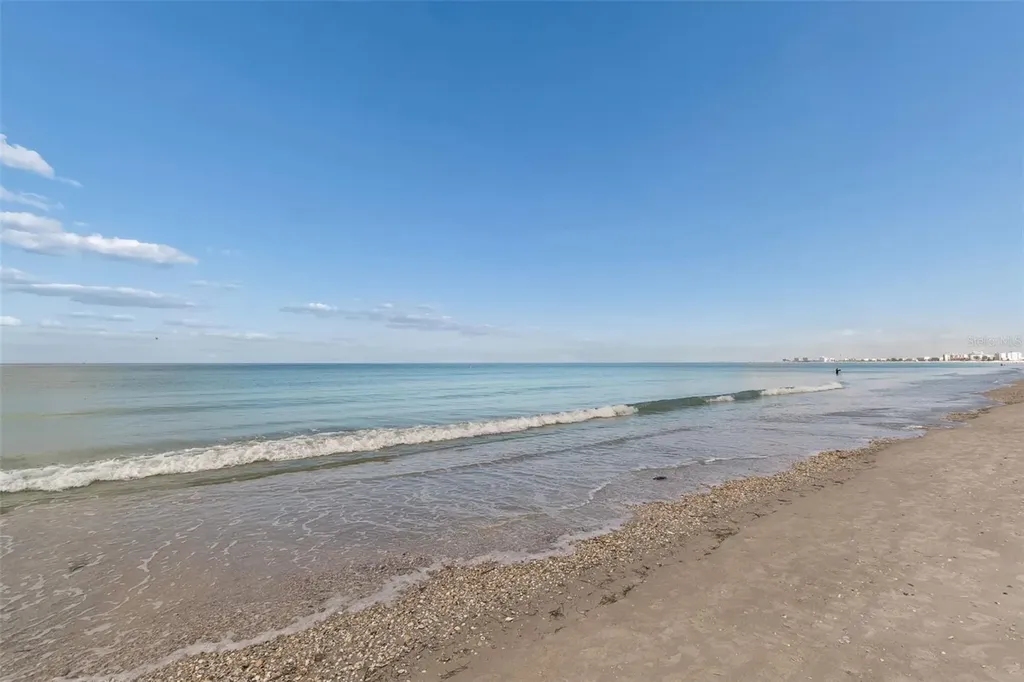 2811 Sunset Way St Pete Beach FL 33706