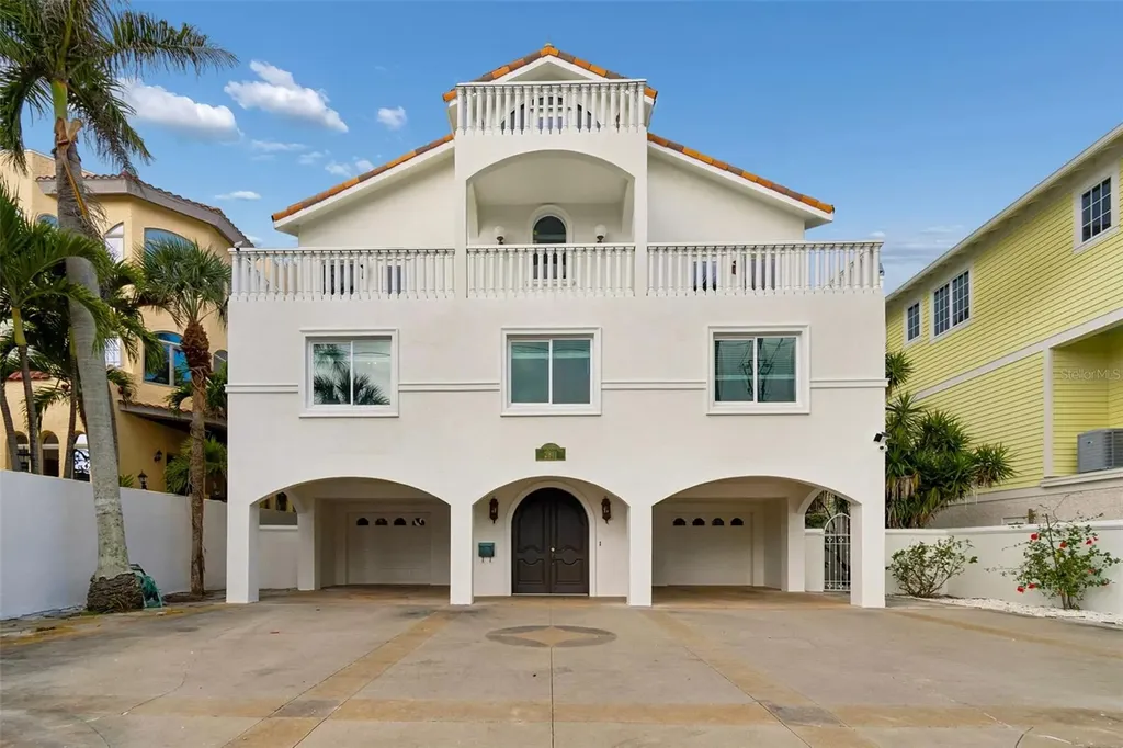 2811 Sunset Way St Pete Beach FL 33706