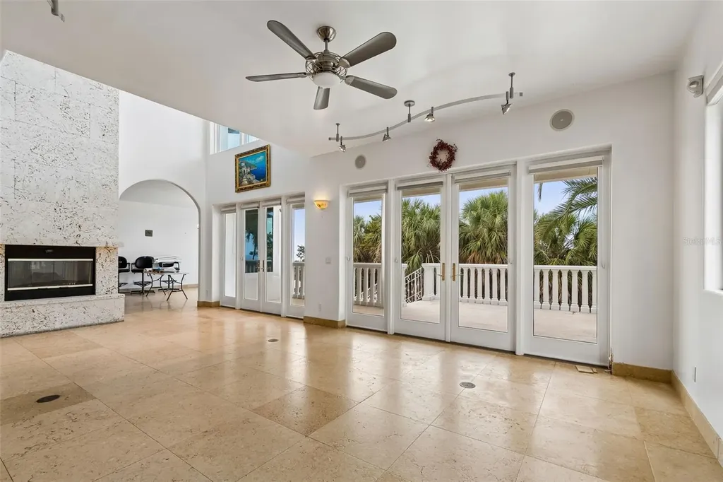 2811 Sunset Way St Pete Beach FL 33706