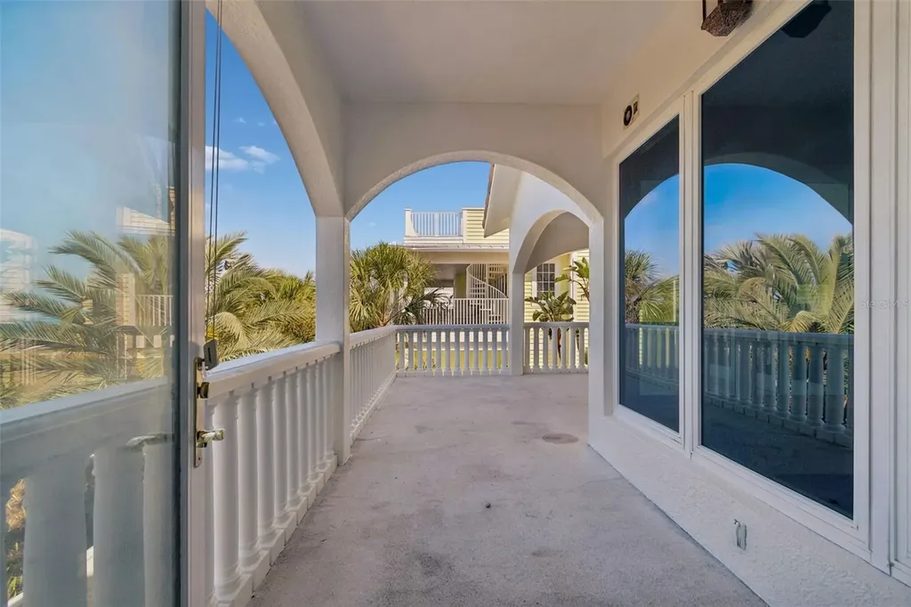 2811 Sunset Way St Pete Beach FL 33706