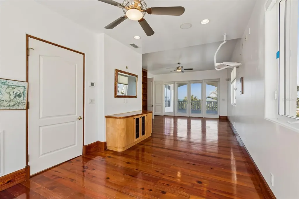2811 Sunset Way St Pete Beach FL 33706
