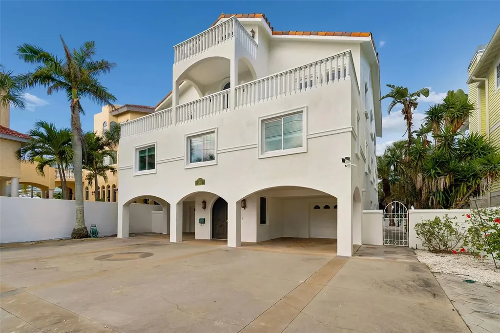 2811 Sunset Way St Pete Beach FL 33706