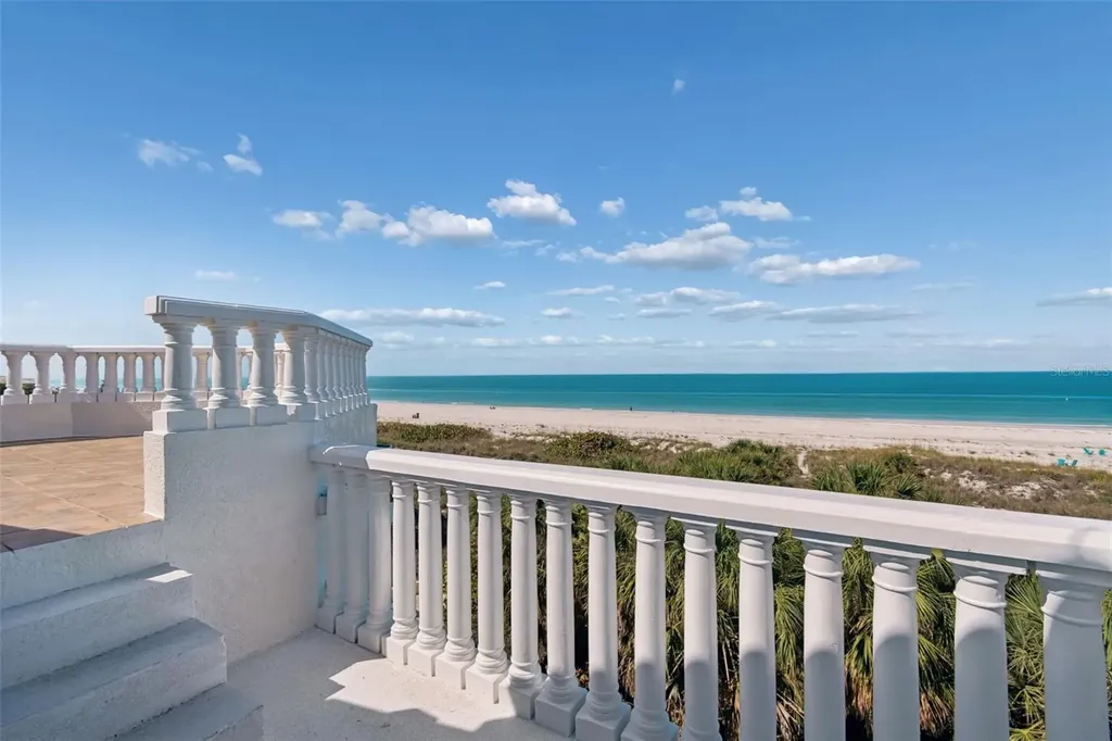 2811 Sunset Way St Pete Beach FL 33706