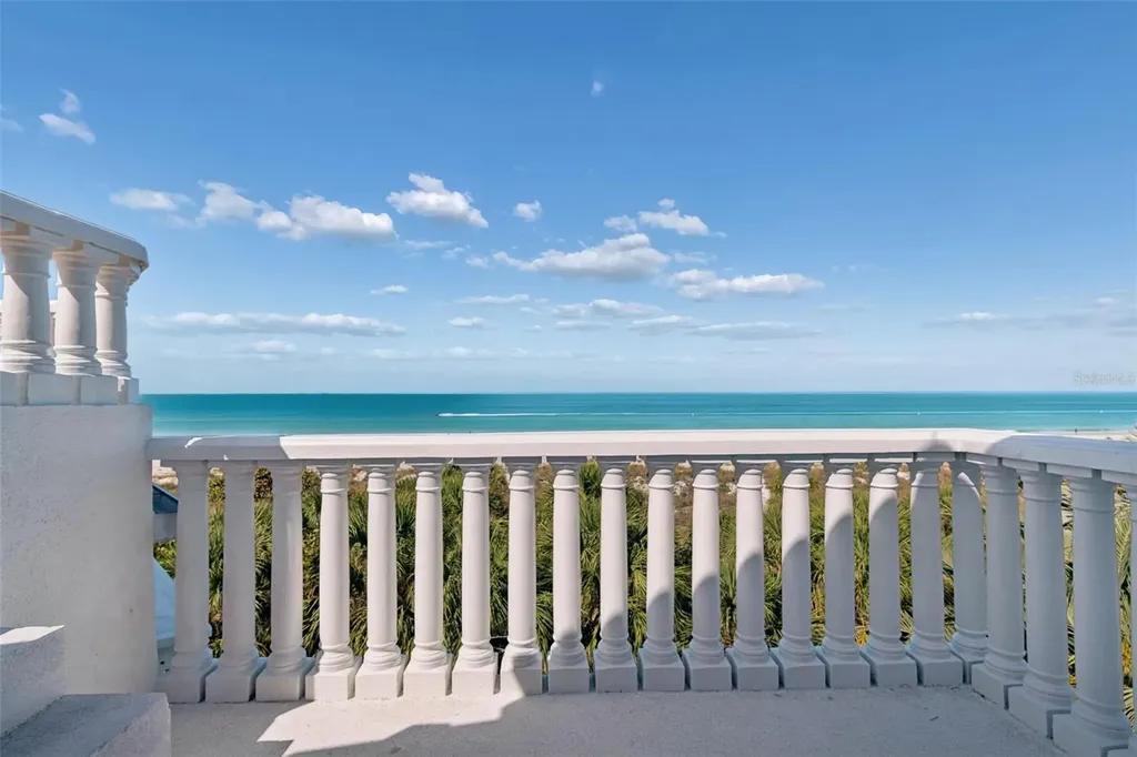 2811 Sunset Way St Pete Beach FL 33706