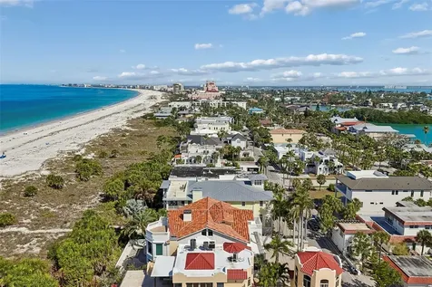 2811 Sunset Way St Pete Beach FL 33706