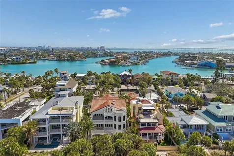2811 Sunset Way St Pete Beach FL 33706
