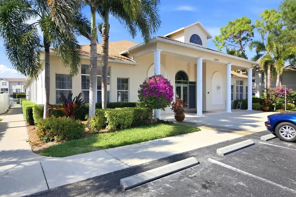 4205 Castlebridge Lane Sarasota FL 34238