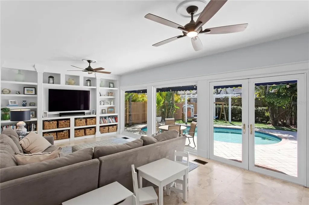2810 W Morrison Avenue Tampa FL 33629