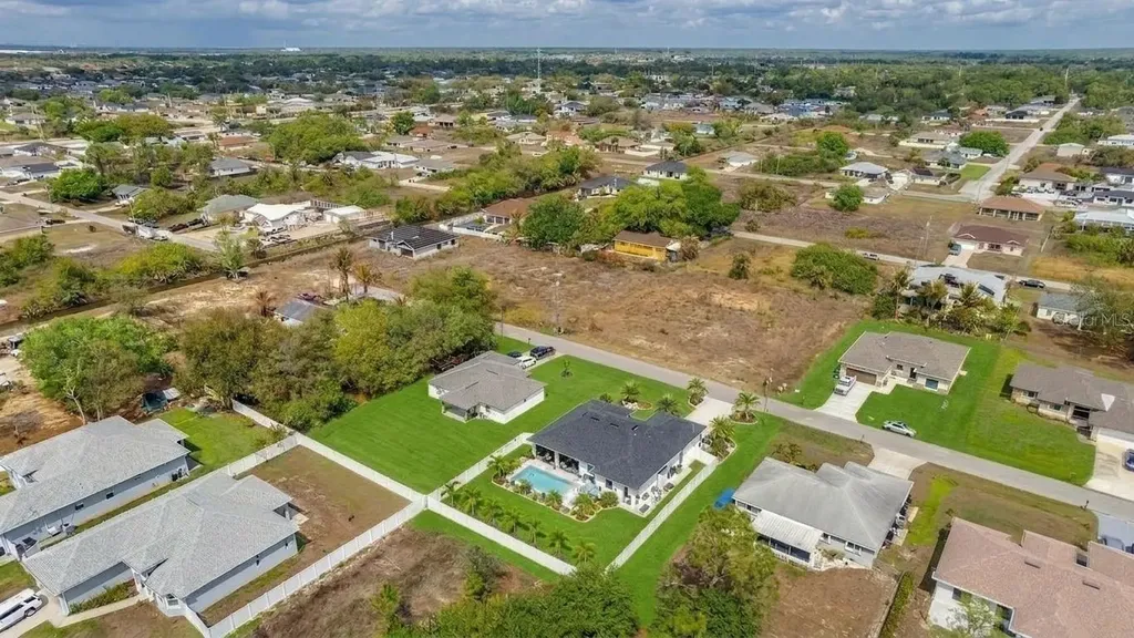 4211 10th Street SW Lehigh Acres FL 33976