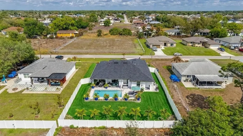 4211 10th Street SW Lehigh Acres FL 33976