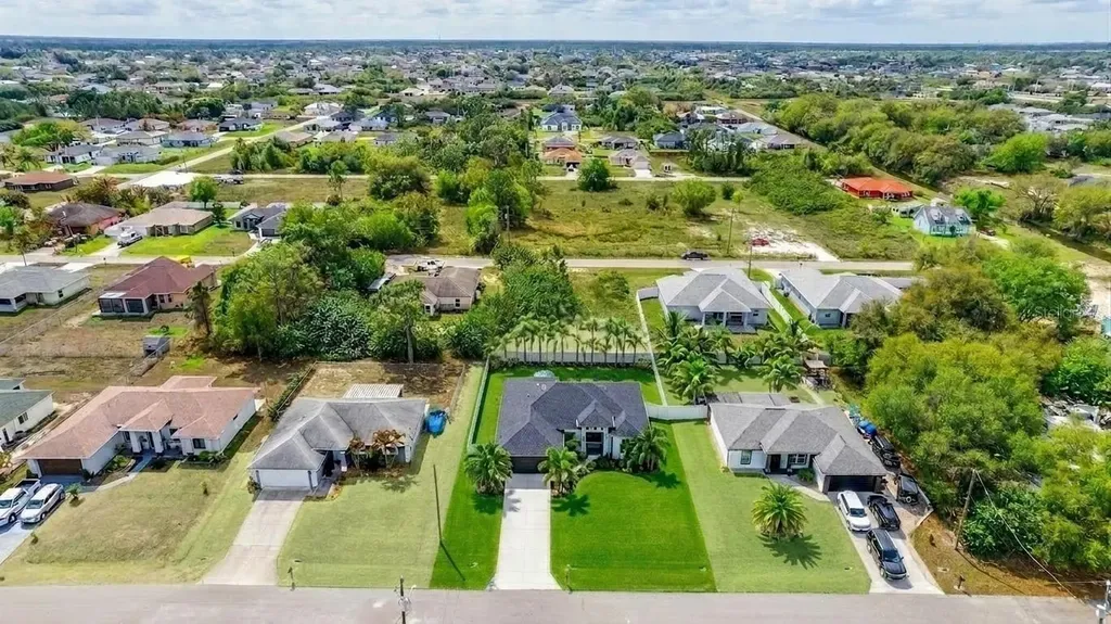 4211 10th Street SW Lehigh Acres FL 33976