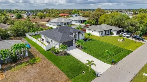 4211 10th Street SW Lehigh Acres FL 33976