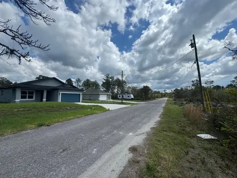 Fisher Loop Pass Ocklawaha FL 32179