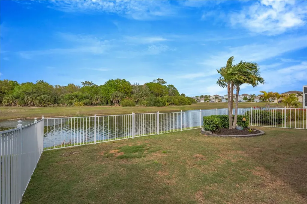 315 Blackrock Lane Apollo Beach FL 33572