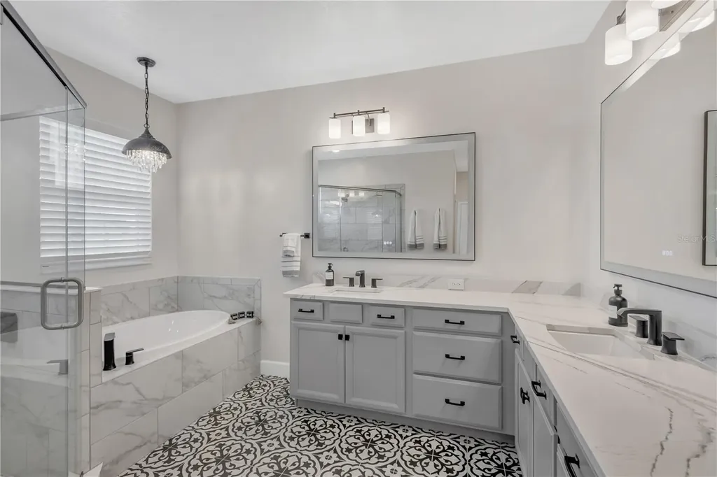 315 Blackrock Lane Apollo Beach FL 33572
