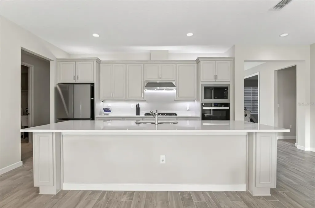 15954 Winding Bluff Drive Montverde FL 34756