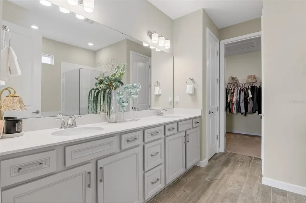 15954 Winding Bluff Drive Montverde FL 34756
