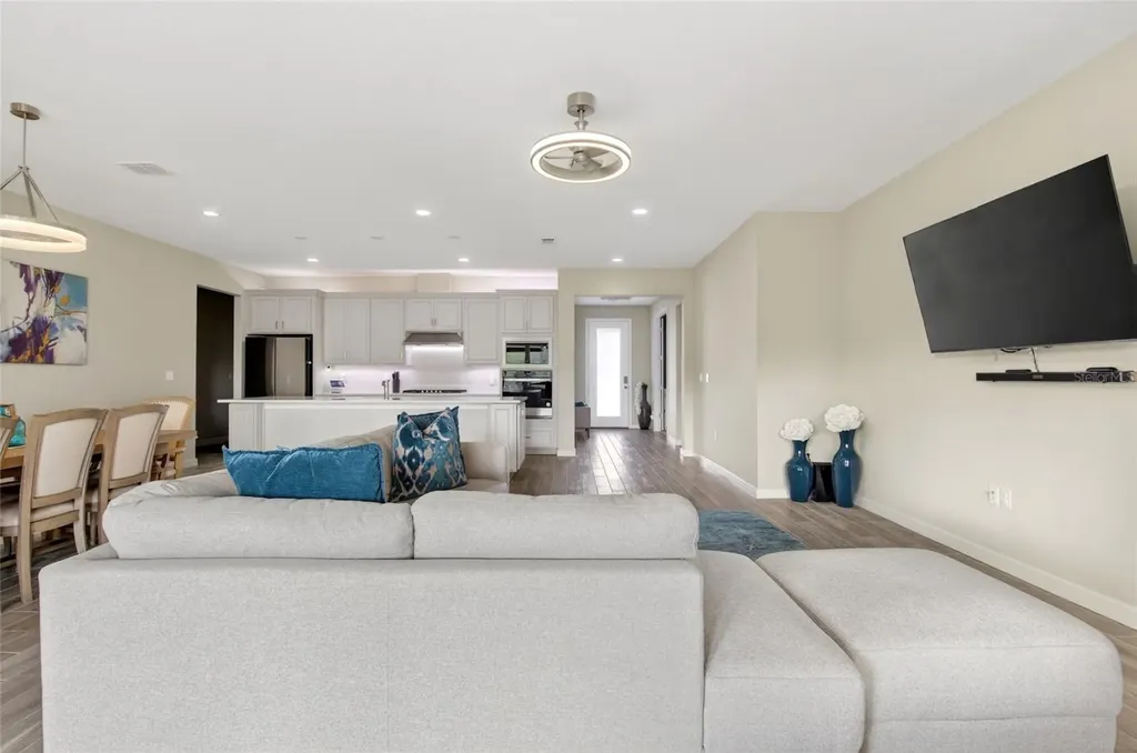 15954 Winding Bluff Drive Montverde FL 34756