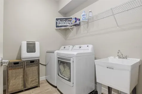 15954 Winding Bluff Drive Montverde FL 34756