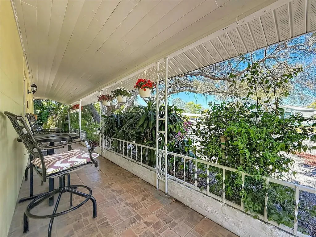 5202 9th Avenue S Gulfport FL 33707