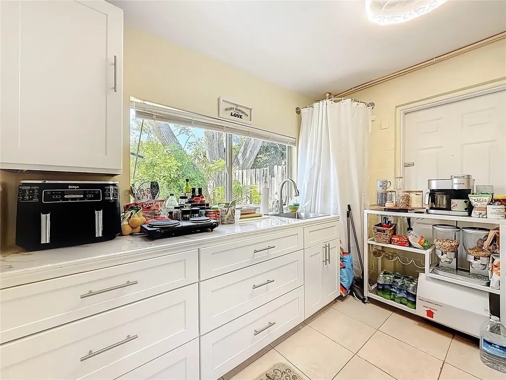5202 9th Avenue S Gulfport FL 33707