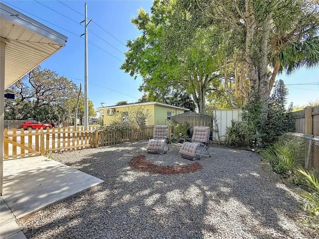 5202 9th Avenue S Gulfport FL 33707