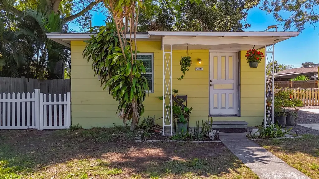 5202 9th Avenue S Gulfport FL 33707