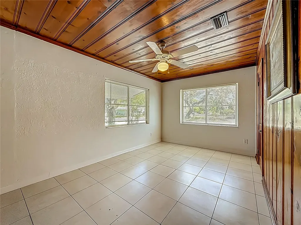 5202 9th Avenue S Gulfport FL 33707
