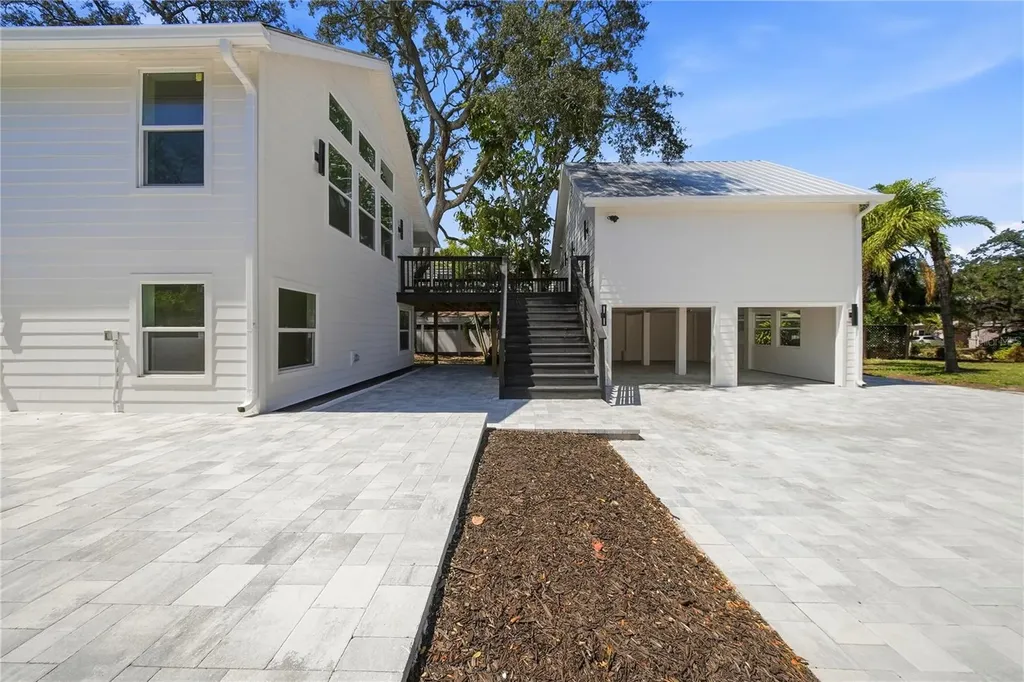 1109 Charles Street Clearwater FL 33755