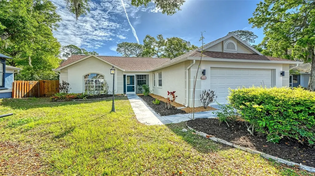 4668 Hamlets Grove Drive Sarasota FL 34235