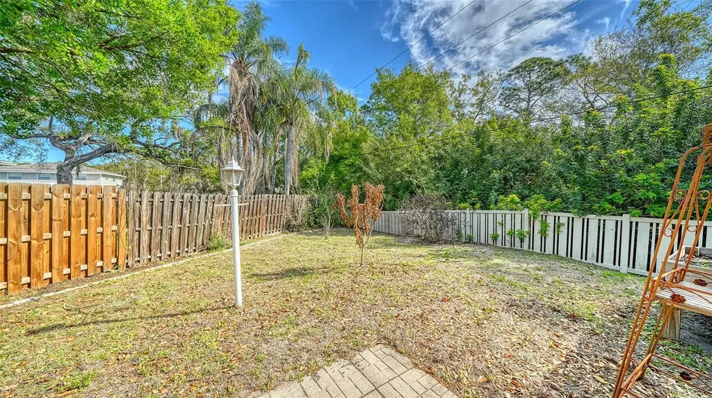 4668 Hamlets Grove Drive Sarasota FL 34235