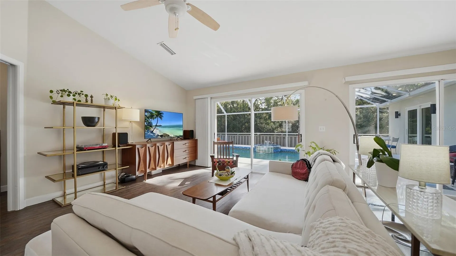 4668 Hamlets Grove Drive Sarasota FL 34235