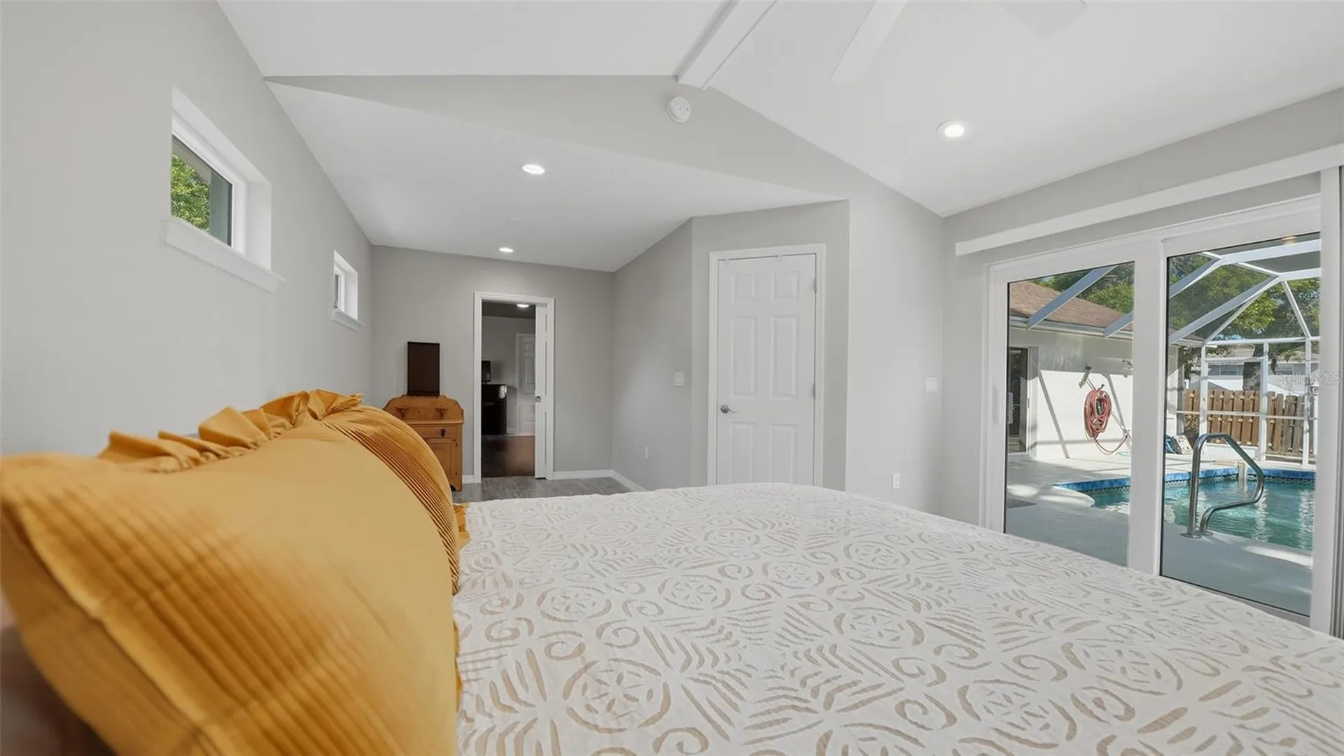 4668 Hamlets Grove Drive Sarasota FL 34235
