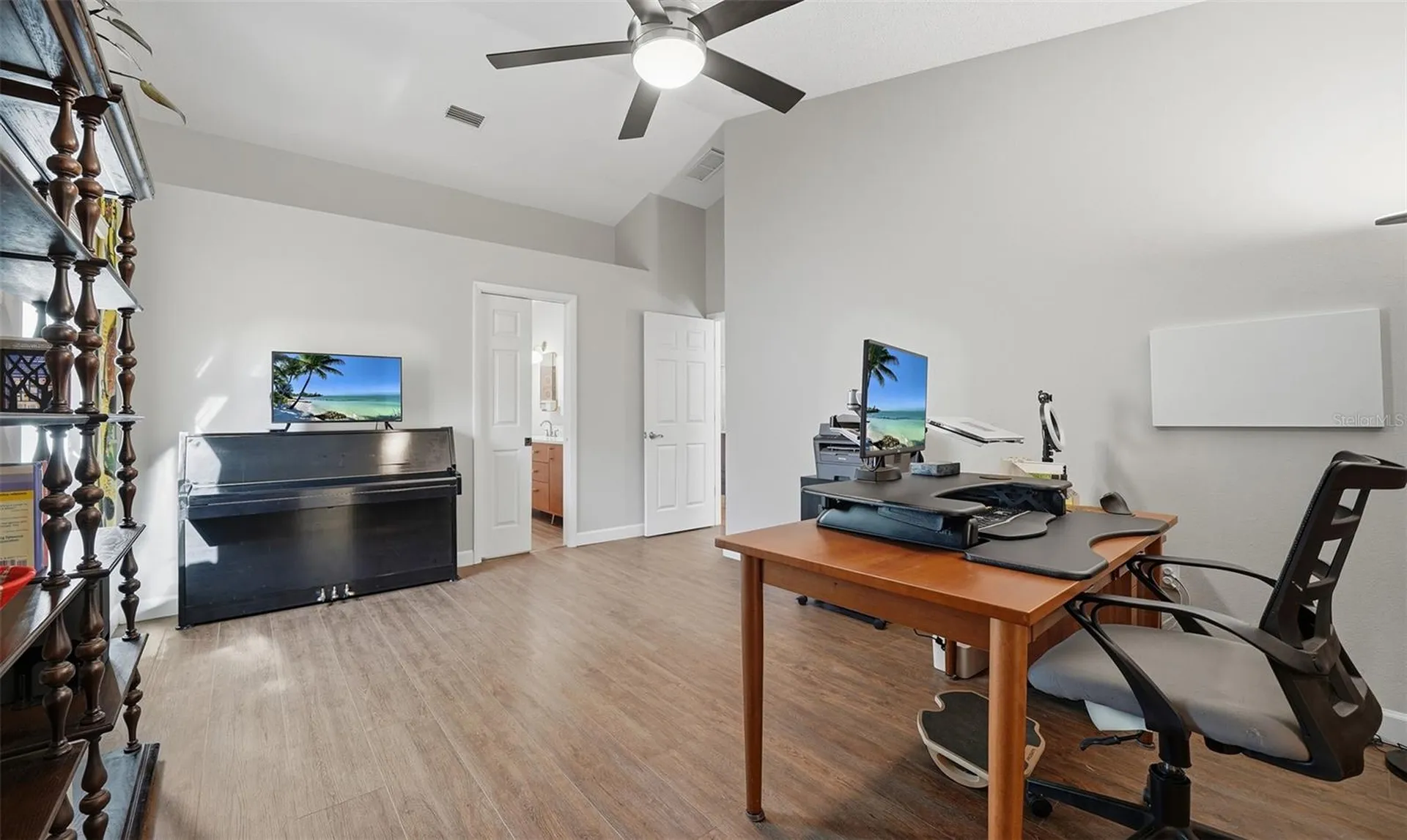 4668 Hamlets Grove Drive Sarasota FL 34235