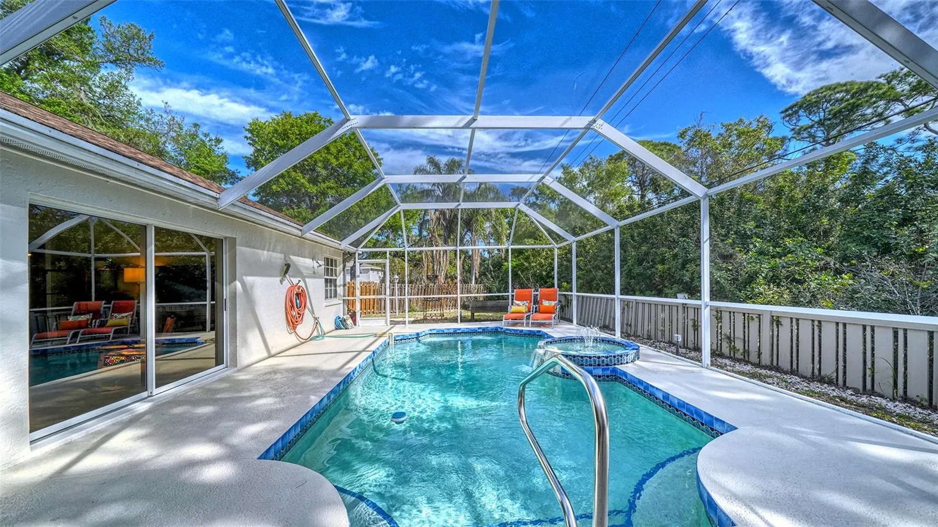 4668 Hamlets Grove Drive Sarasota FL 34235