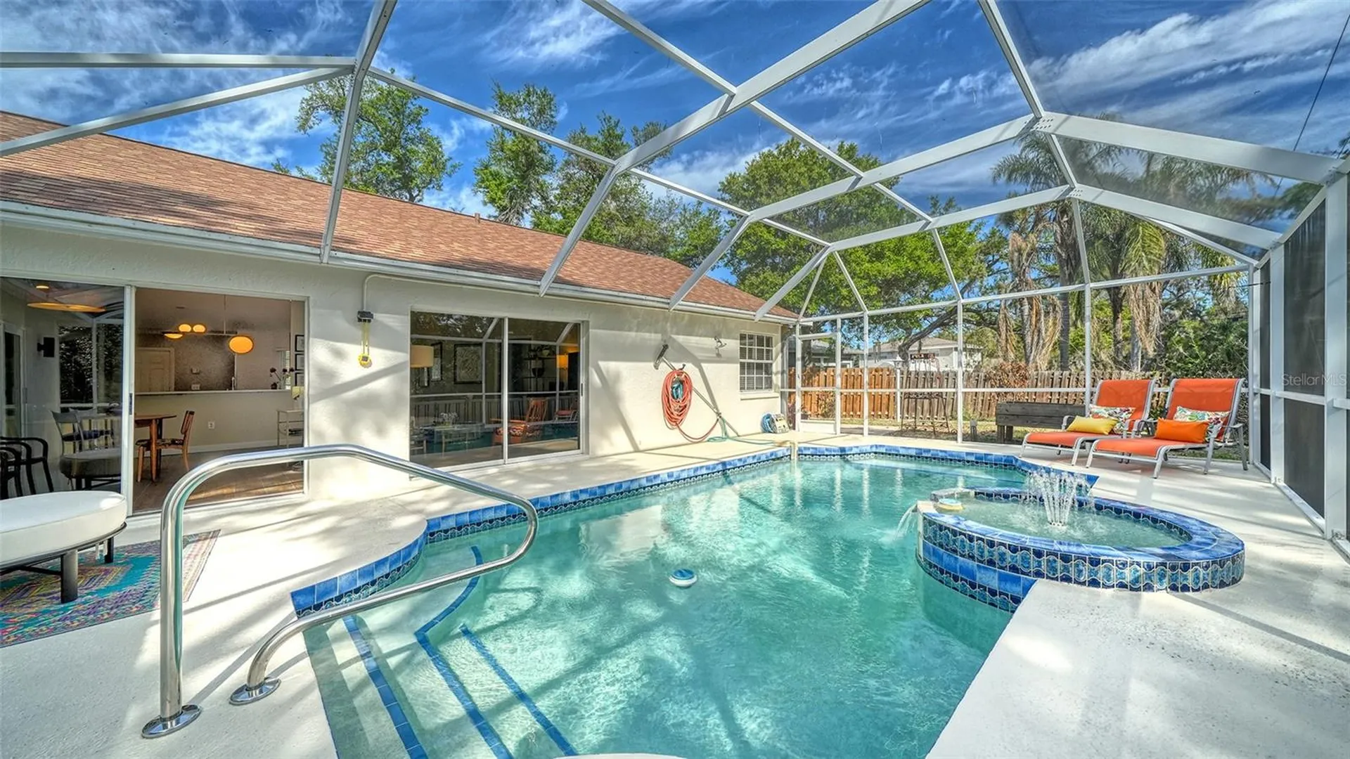 4668 Hamlets Grove Drive Sarasota FL 34235