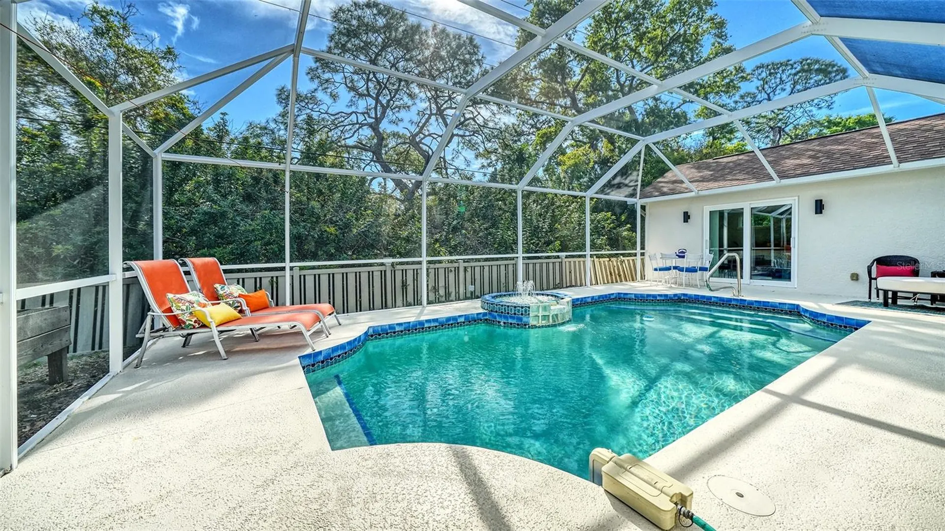 4668 Hamlets Grove Drive Sarasota FL 34235