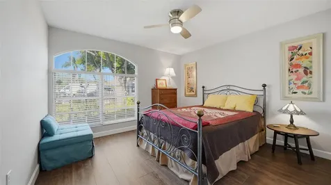 4668 Hamlets Grove Drive Sarasota FL 34235