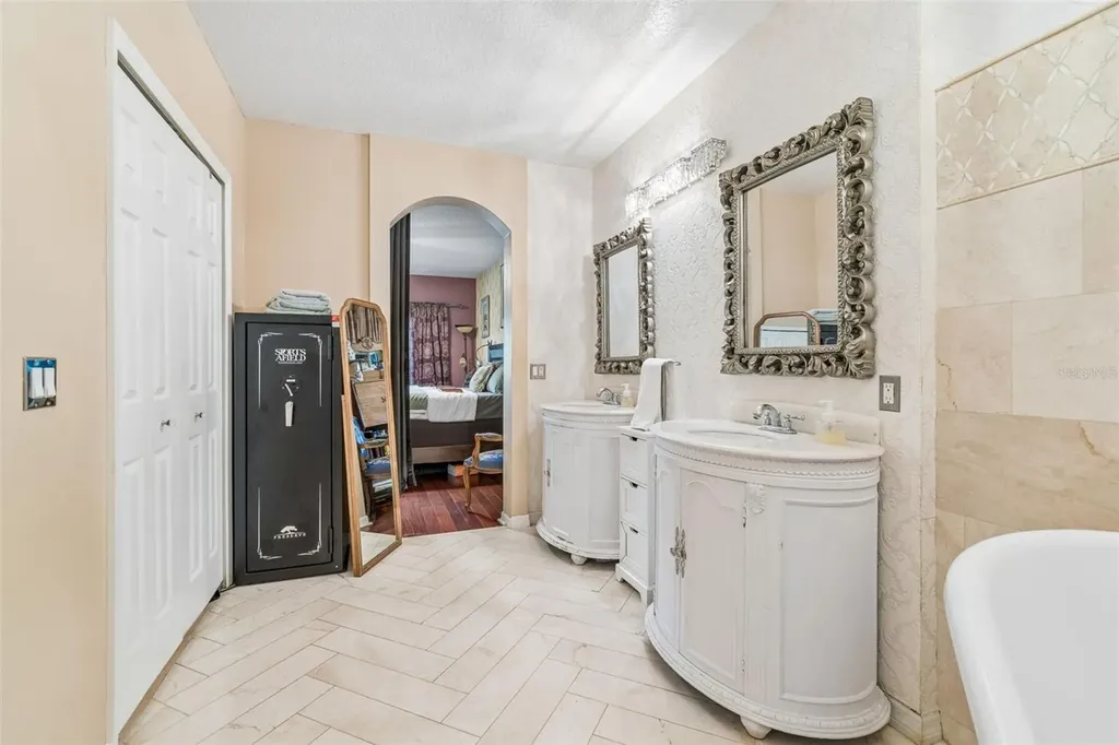 9407 Chart House Court Riverview FL 33578