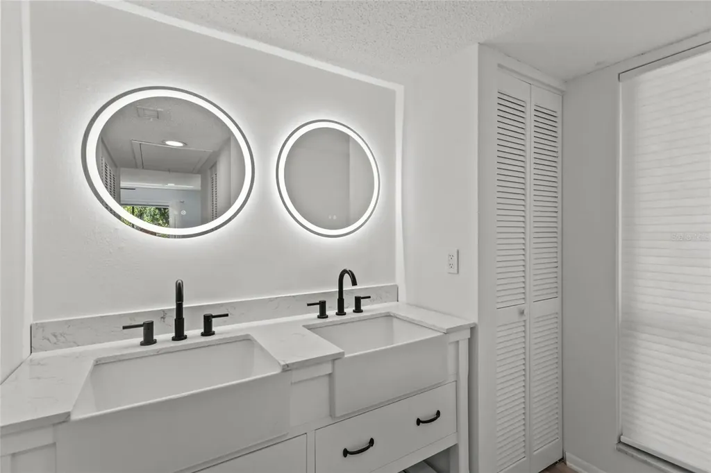 1636 Brookhouse Drive Sarasota FL 34231