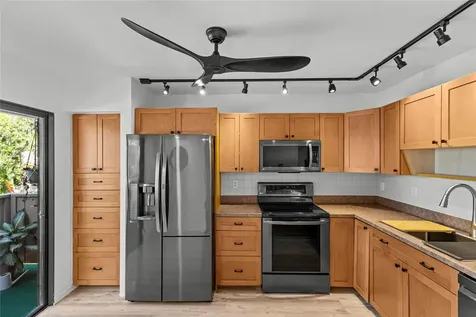 1636 Brookhouse Drive Sarasota FL 34231