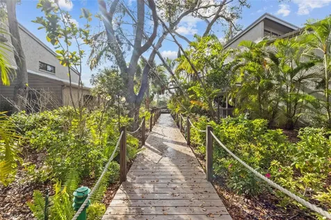 1636 Brookhouse Drive Sarasota FL 34231
