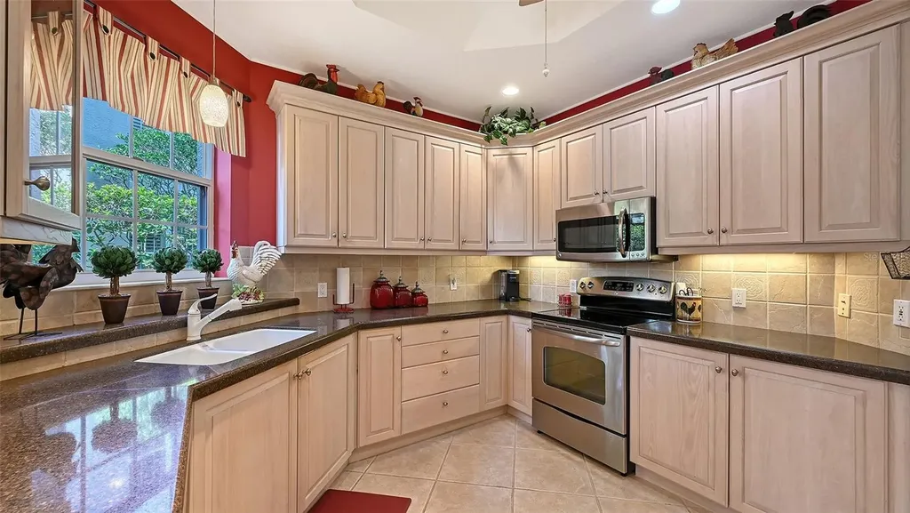 5255 Bouchard Circle Sarasota FL 34238