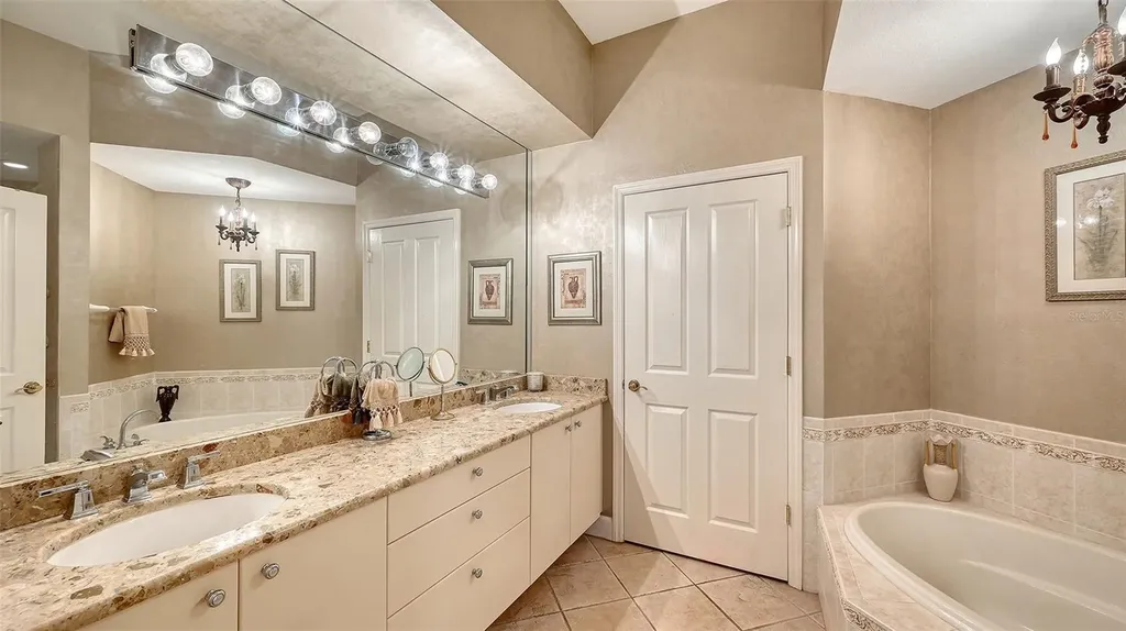 5255 Bouchard Circle Sarasota FL 34238