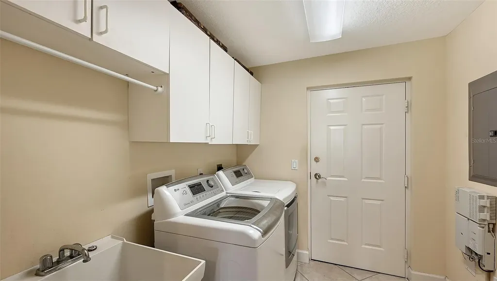 5255 Bouchard Circle Sarasota FL 34238