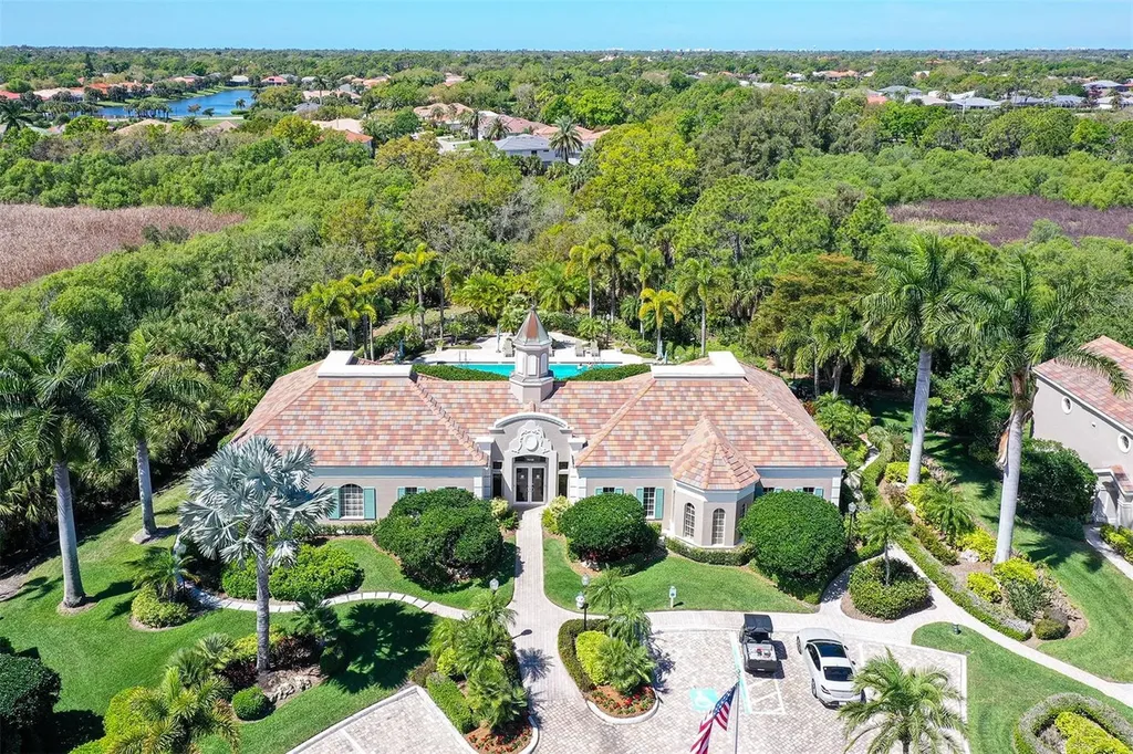 5255 Bouchard Circle Sarasota FL 34238