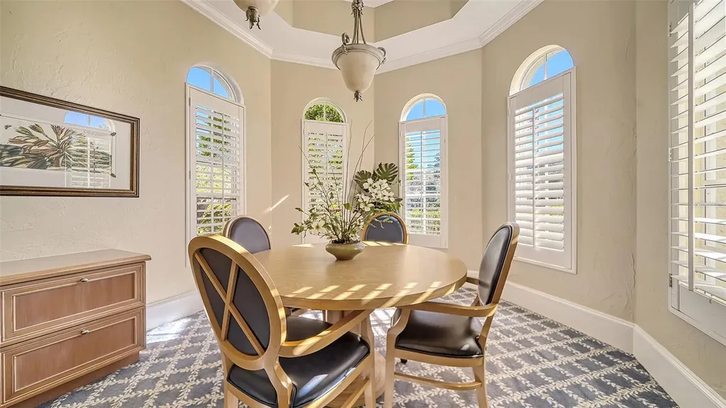 5255 Bouchard Circle Sarasota FL 34238