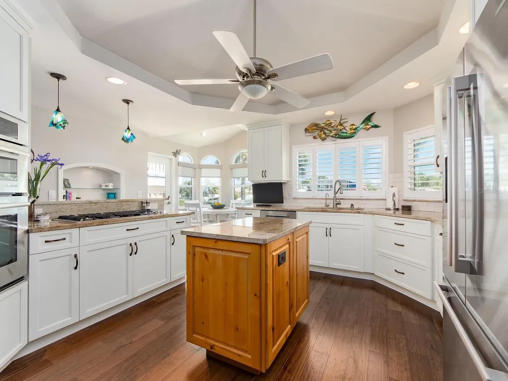 707 Snug Island Clearwater Beach FL 33767